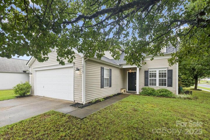 Property Photo: 10147 Orchard Grass Court NC 28278