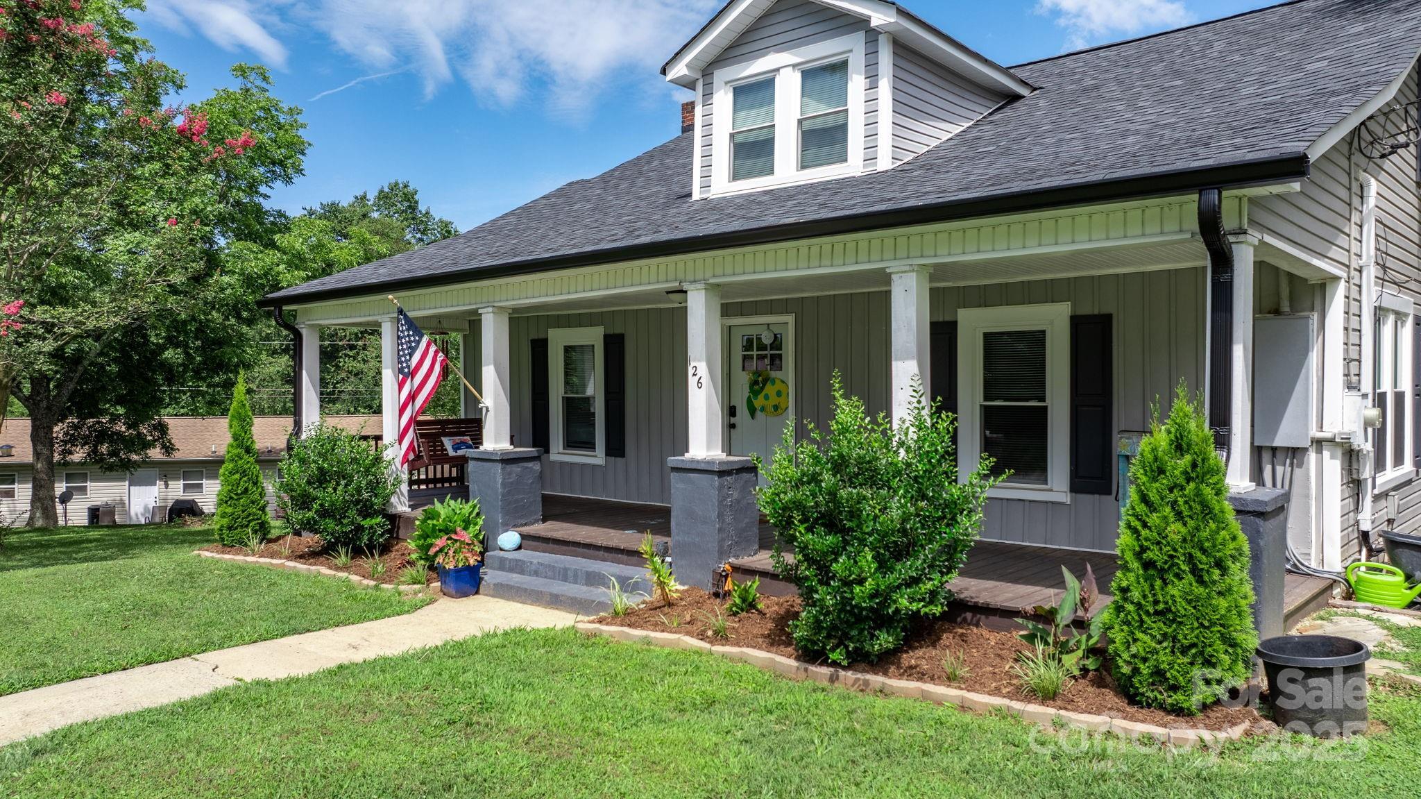 126 Huss Avenue  Hudson NC 28638 photo