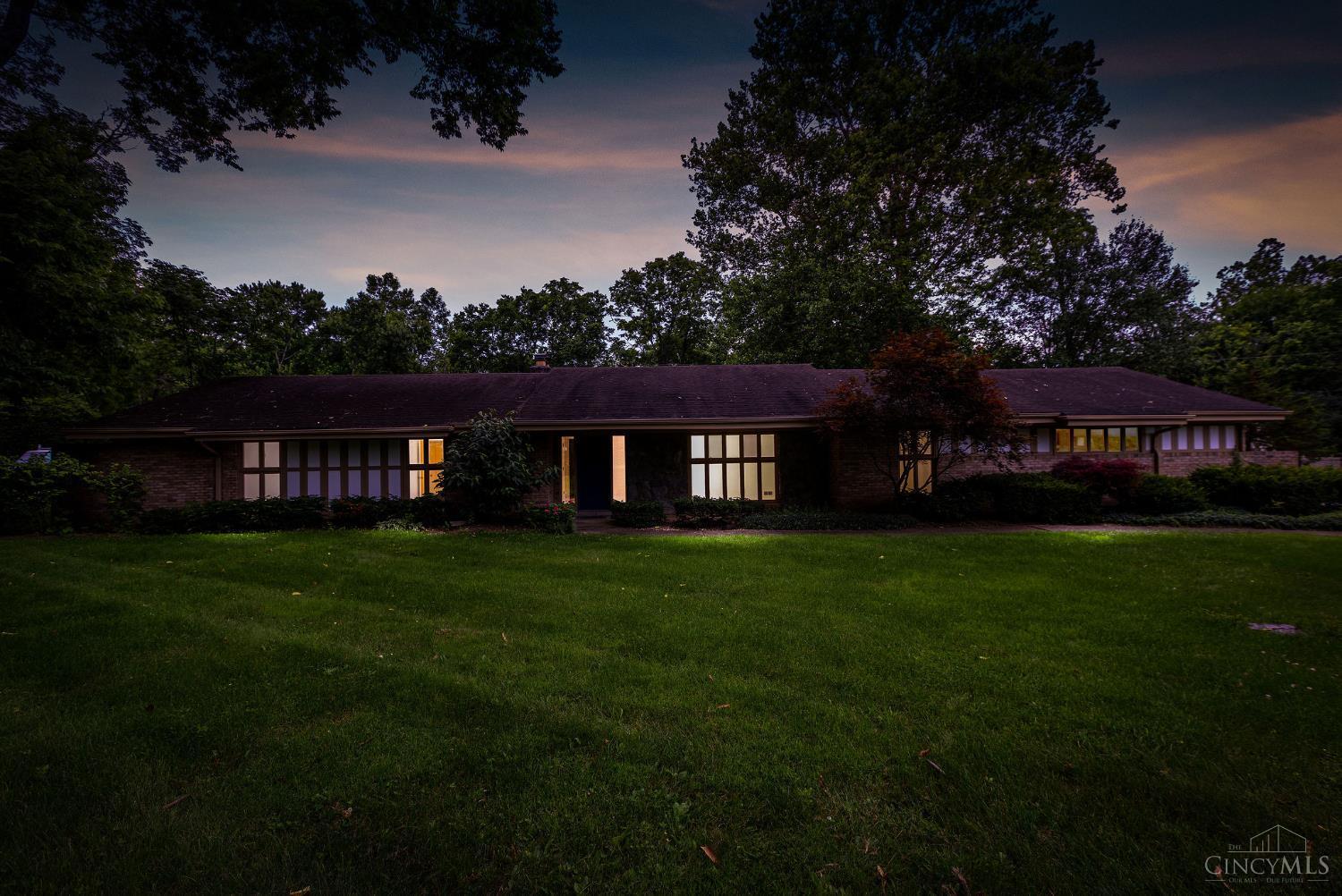 Property Photo:  6121 Old Spanish Trail  OH 45459 