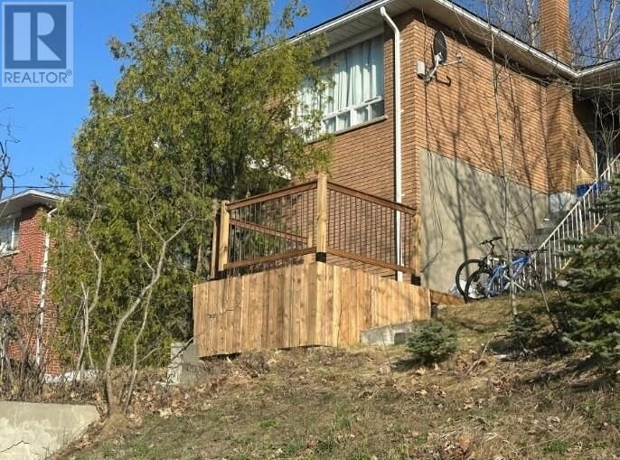 Photo de la propriété: 147 Hyland ON P3E 1R7