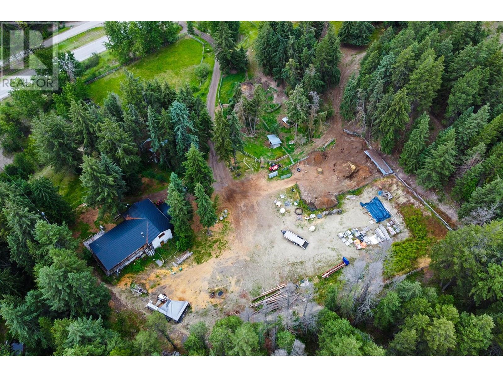 Photo de la propriété:  8600 33 Highway  BC V1P 1J4 