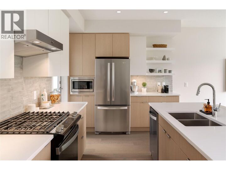 Property Photo: 3719 Woodsdale Road 17 BC V4V 1X2