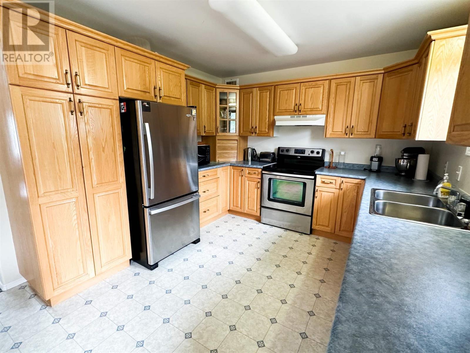 Property Photo: 7 Dupont Dr ON P0V 2M0