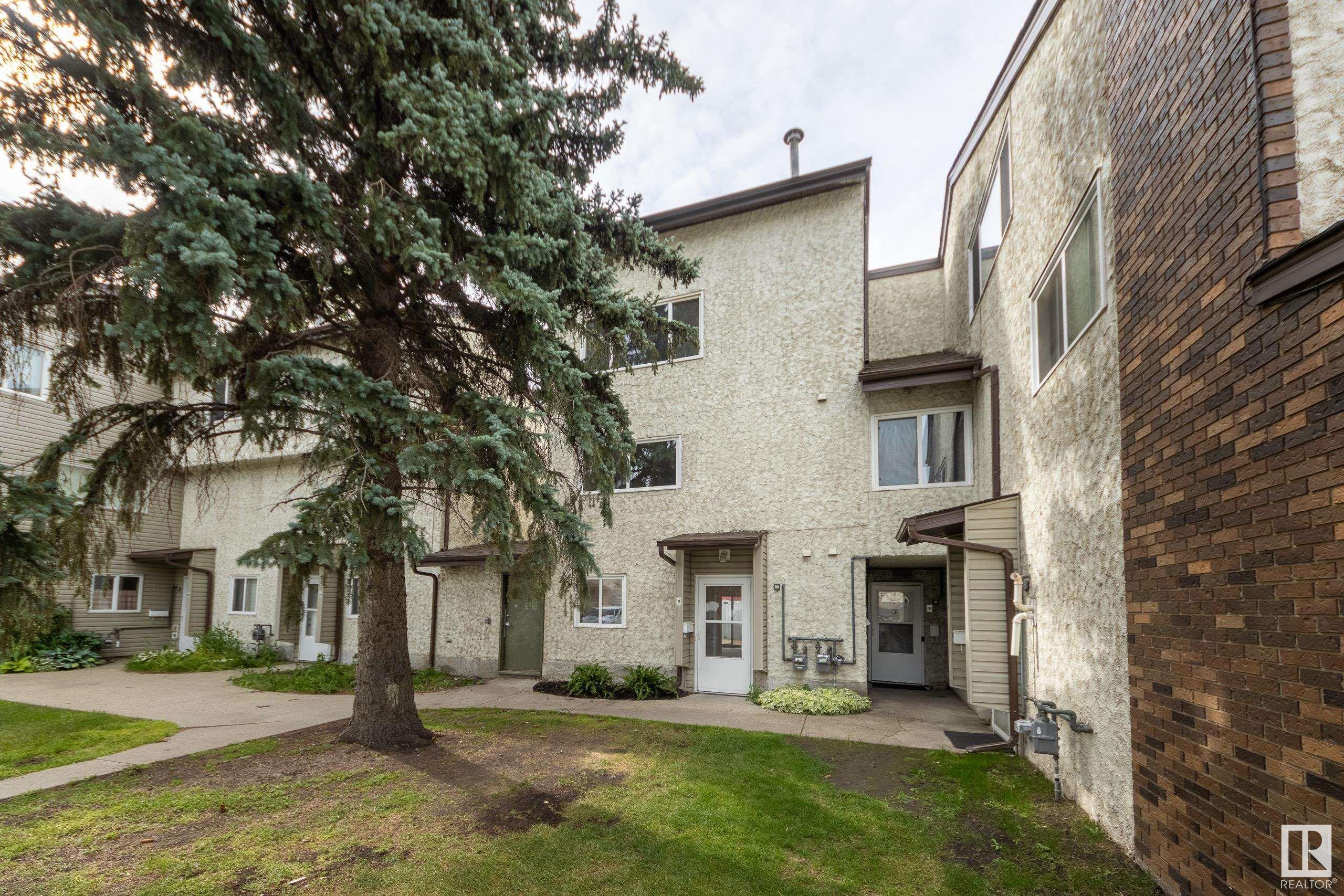 Photo de la propriété:  1F Meadowlark Village NW  AB T5R 5X3 