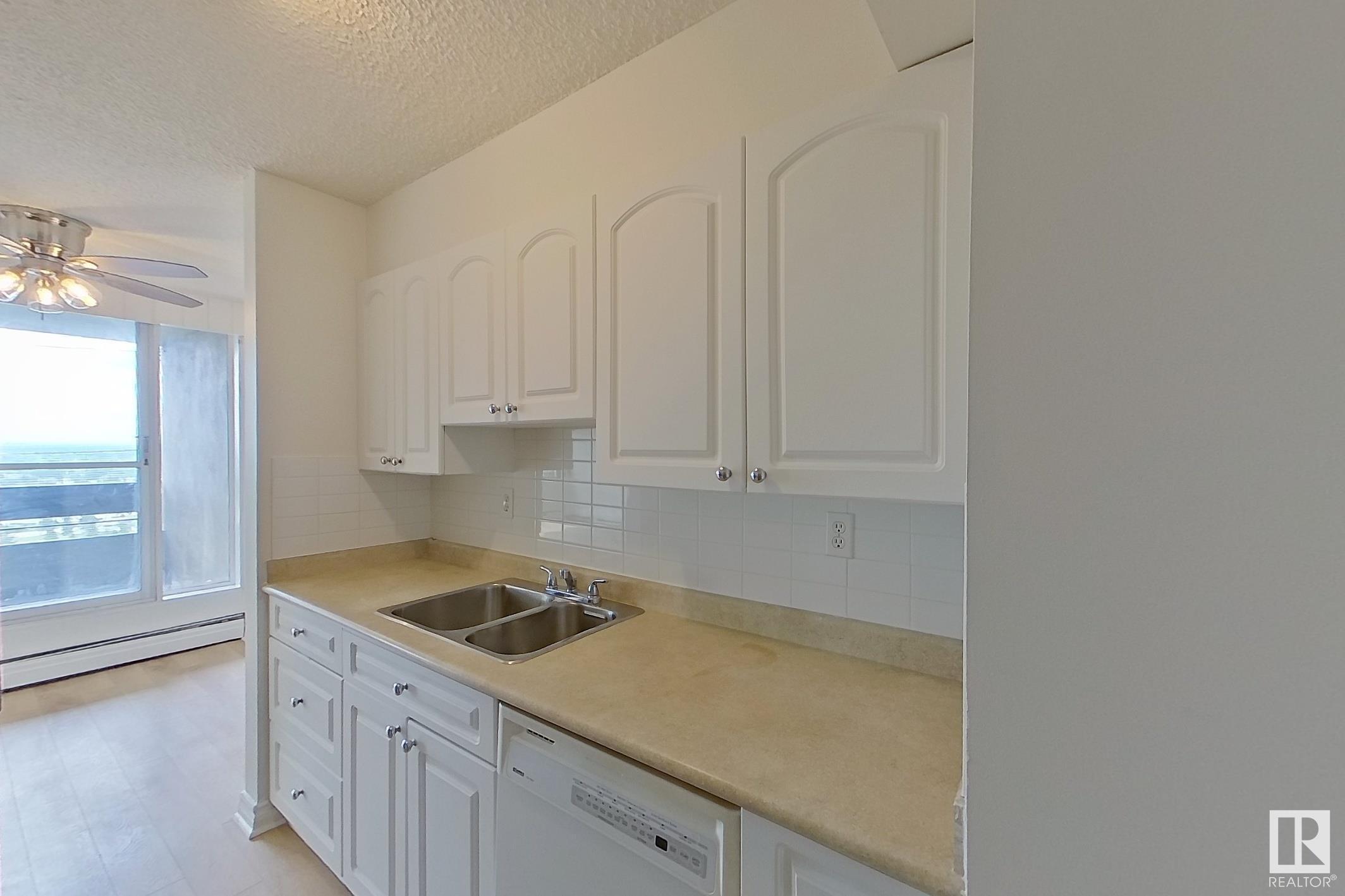 Photo de la propriété: 8745 165 Street NW 165 AB T5R 2R7