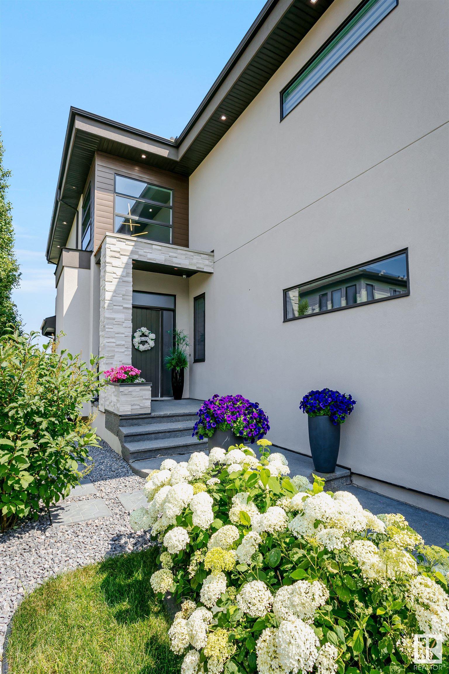 Property Photo:  3171 Cameron Heights Way NW  AB T6M 0S5 