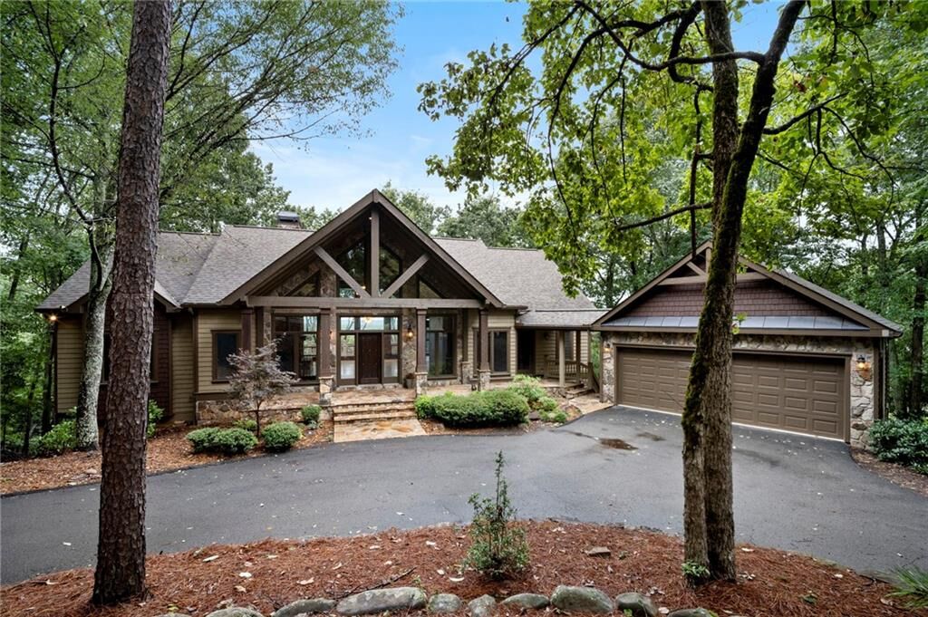 Property Photo: 861 Summit Drive E GA 30143