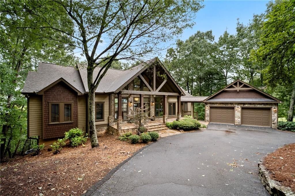 Property Photo:  861 Summit Drive E  GA 30143 