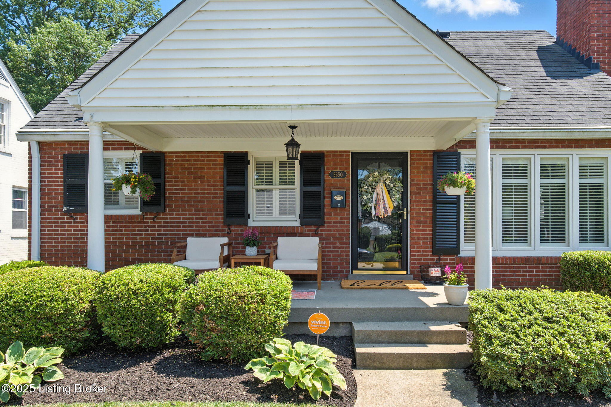 Property Photo: 3350 Dayton Ave KY 40207