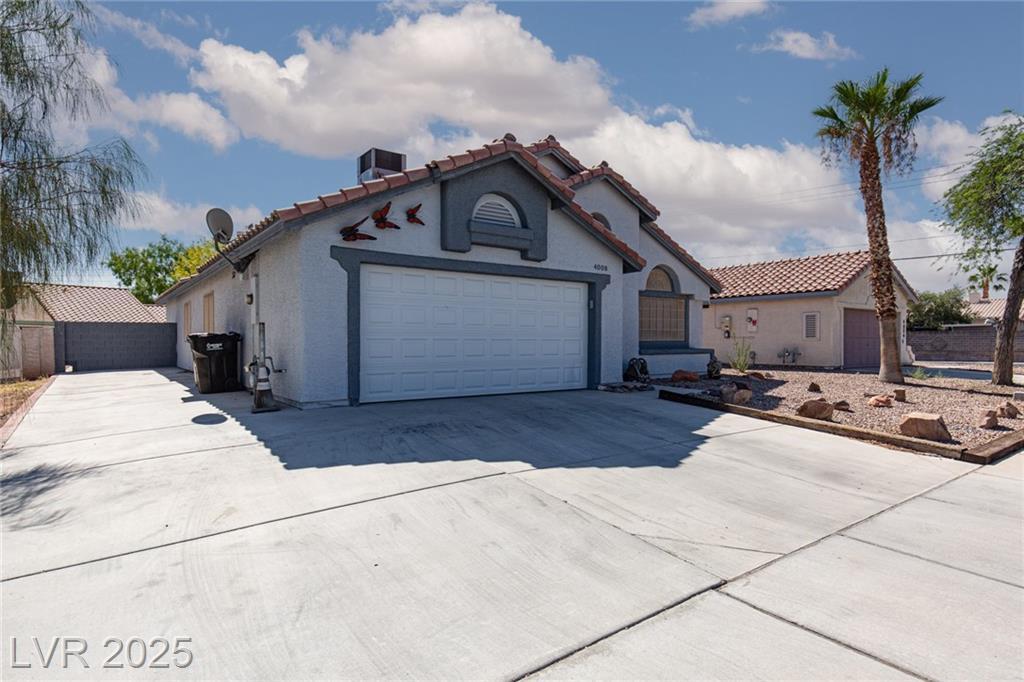 Property Photo: 4008 Laurel Hill Drive NV 89032