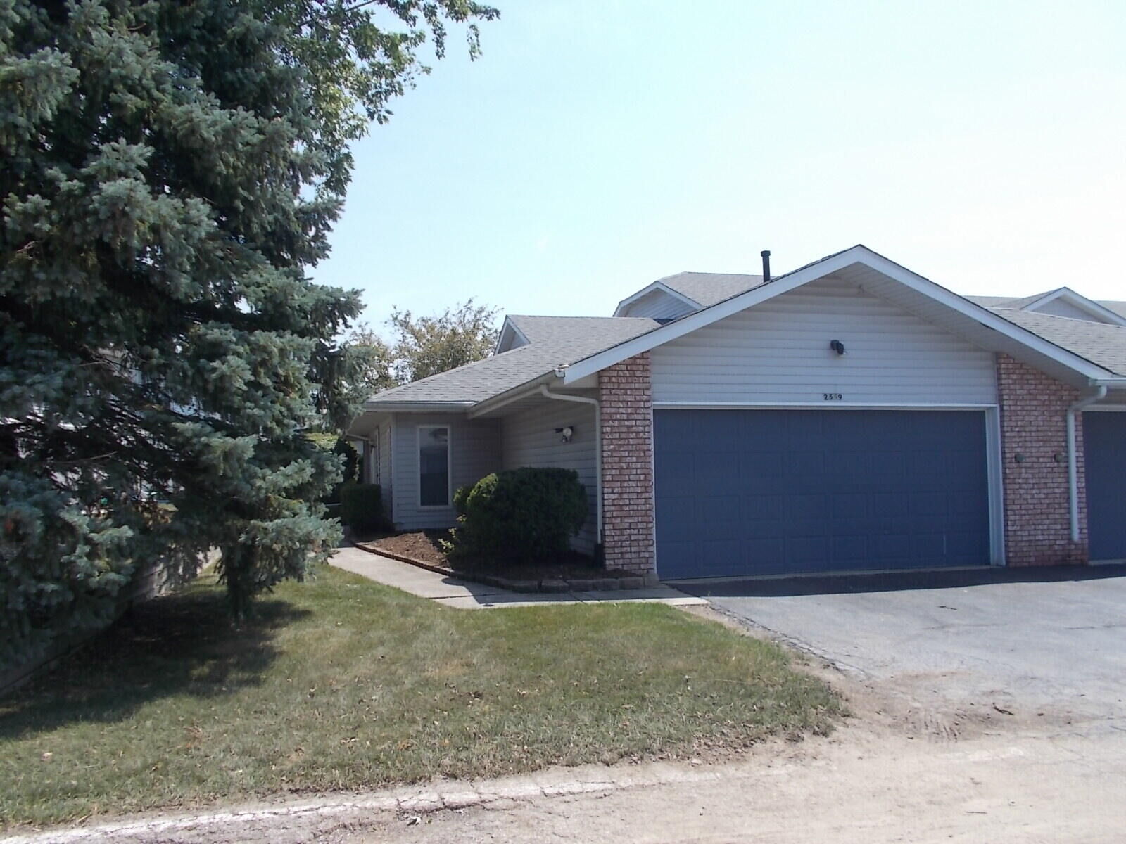 Property Photo:  2559 Oakwood Drive  IN 46307 