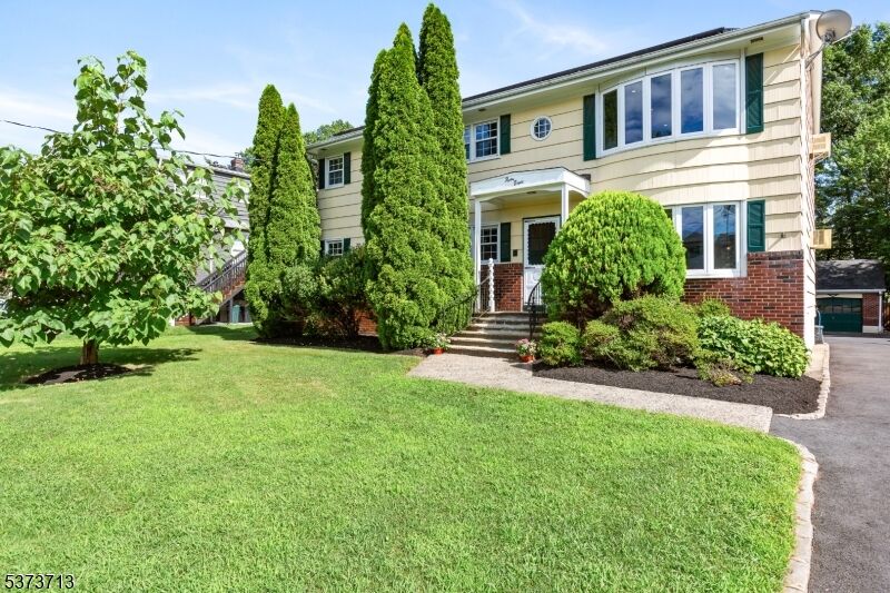 Property Photo:  48 High St  NJ 07974 