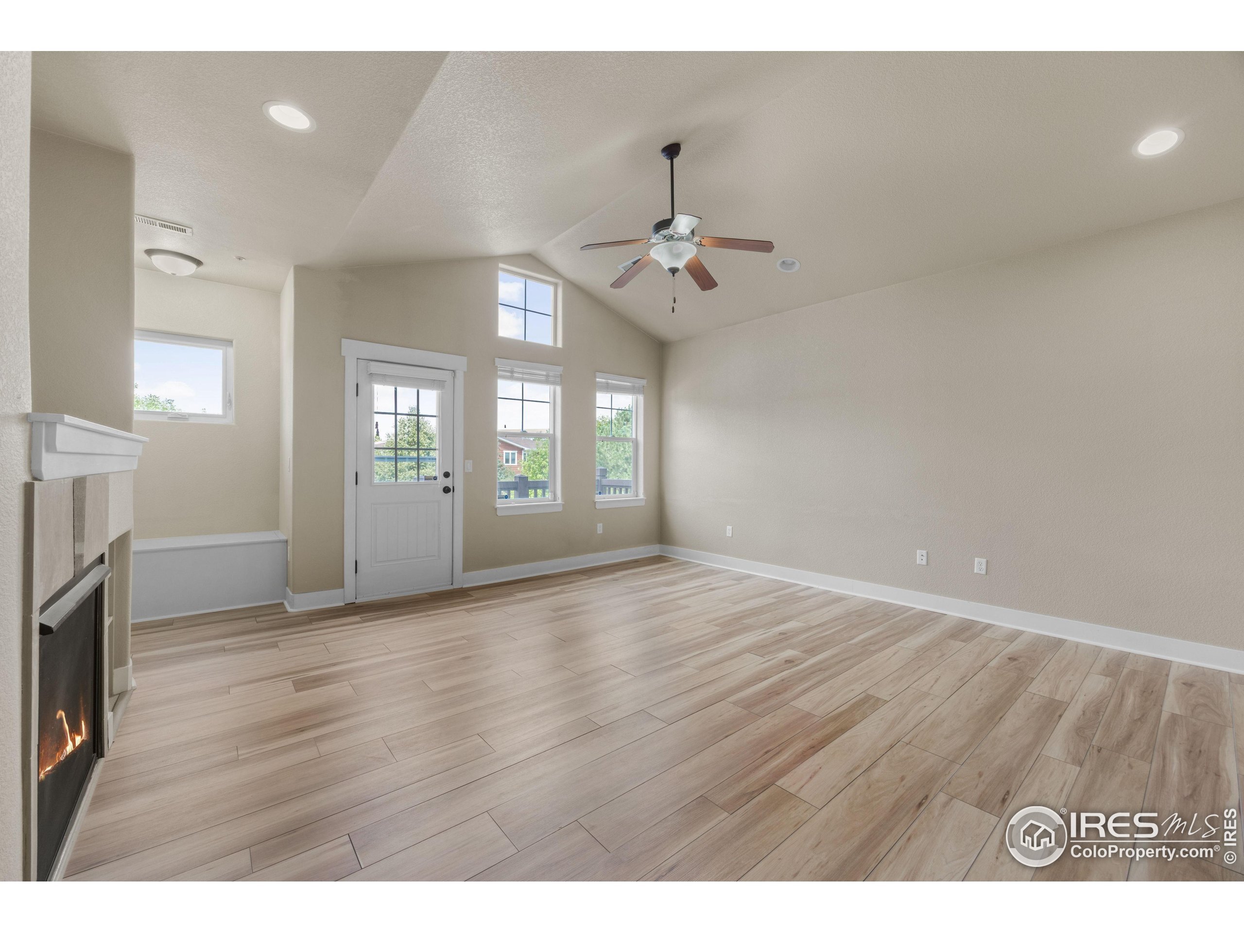 Property Photo: 5850 Dripping Rock Ln G-201 CO 80528