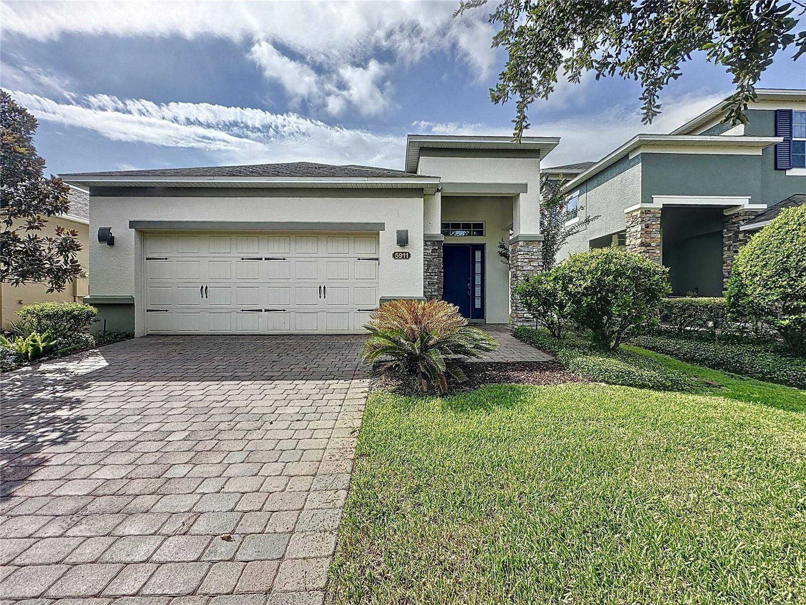 Property Photo:  5911 Paxton Ct  FL 32703 