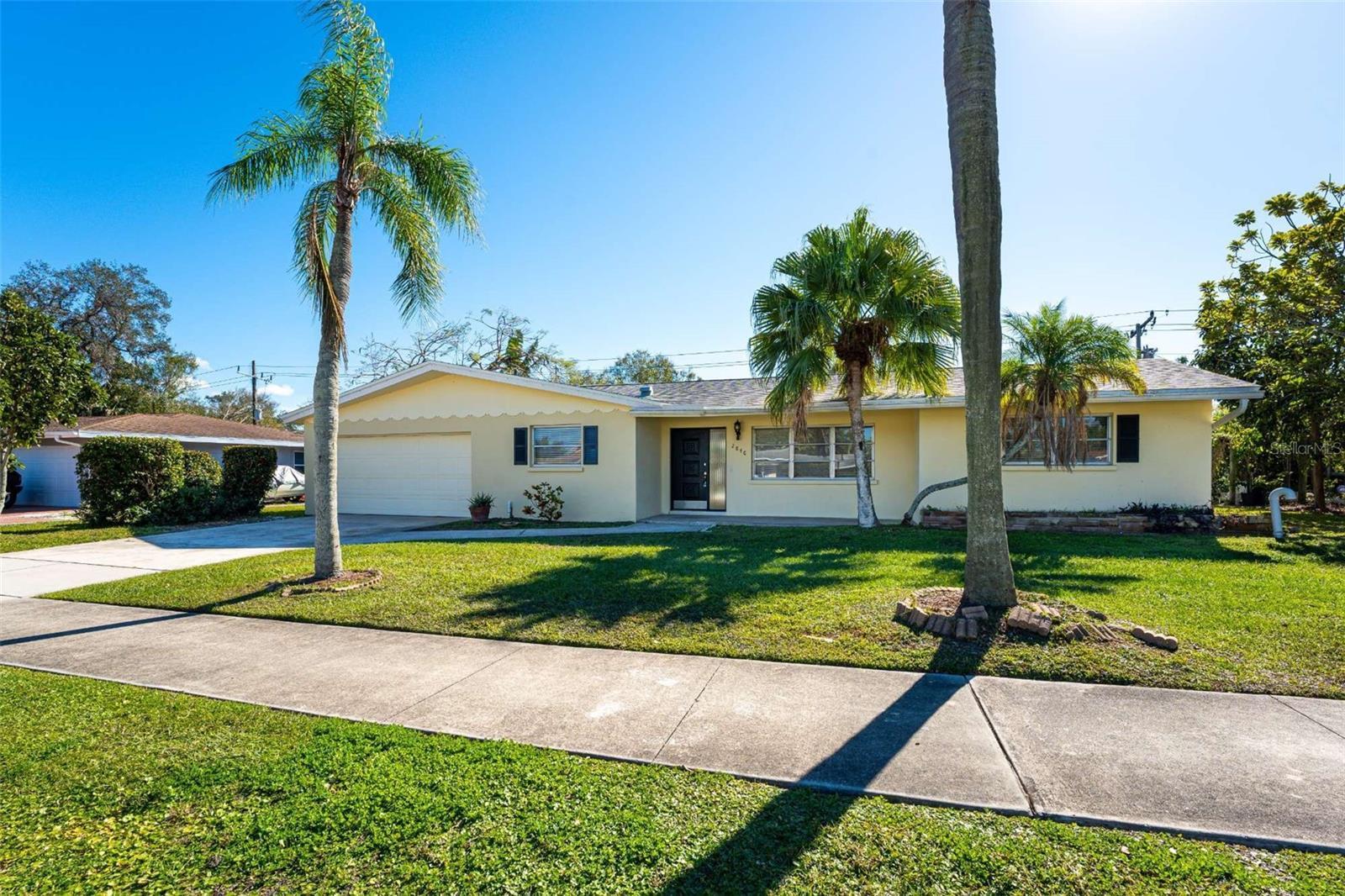 Property Photo: 2840 Webber Street FL 34239