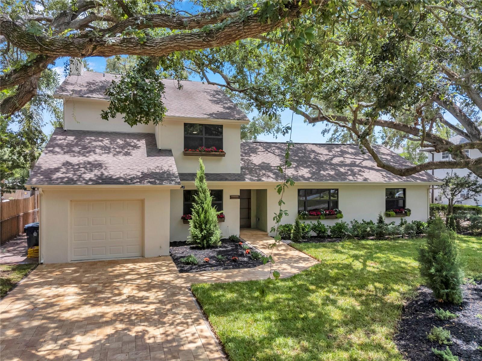 Property Photo:  4504 W Lamb Avenue  FL 33629 