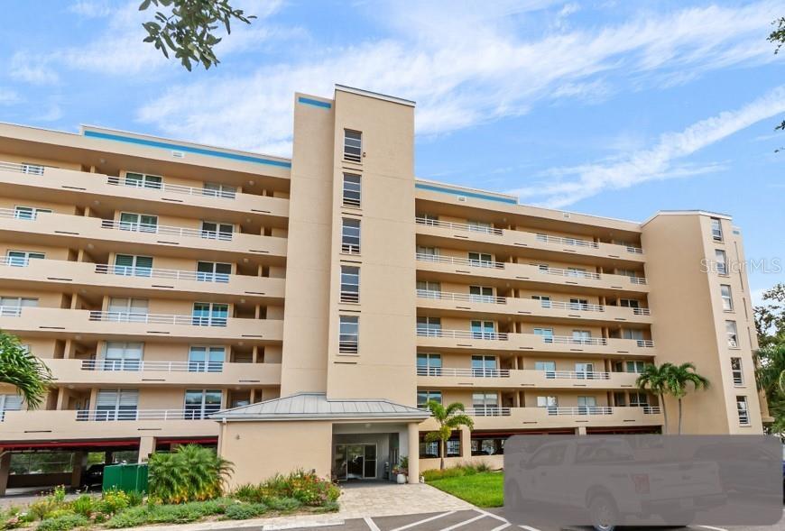 Property Photo: 4410 Fairways Boulevard 605 FL 34209