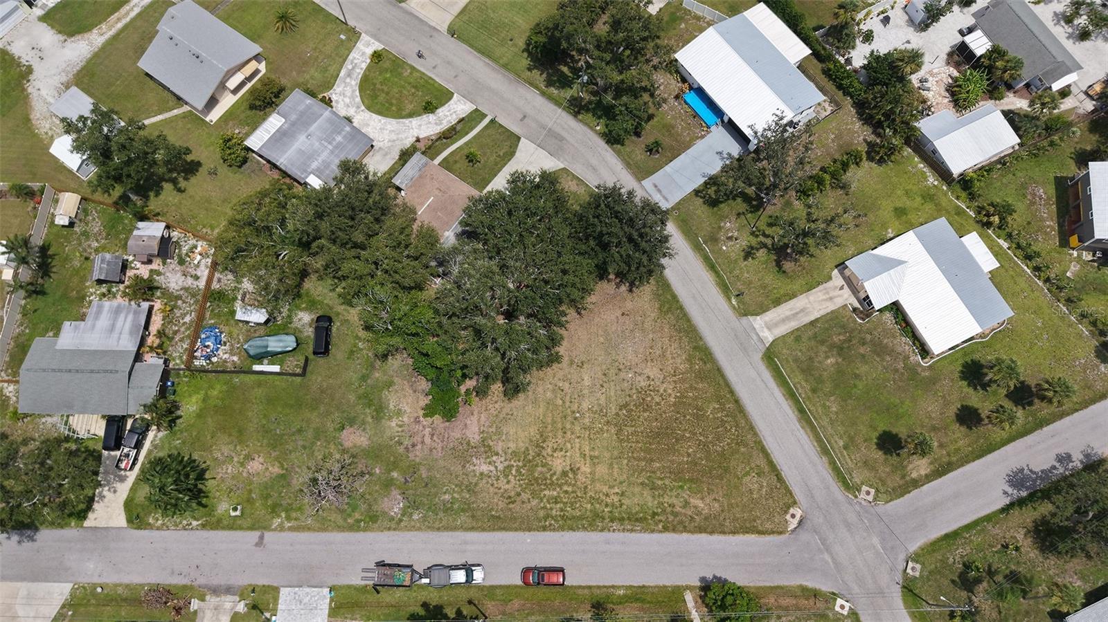 Property Photo: 513 Pine Road FL 34275