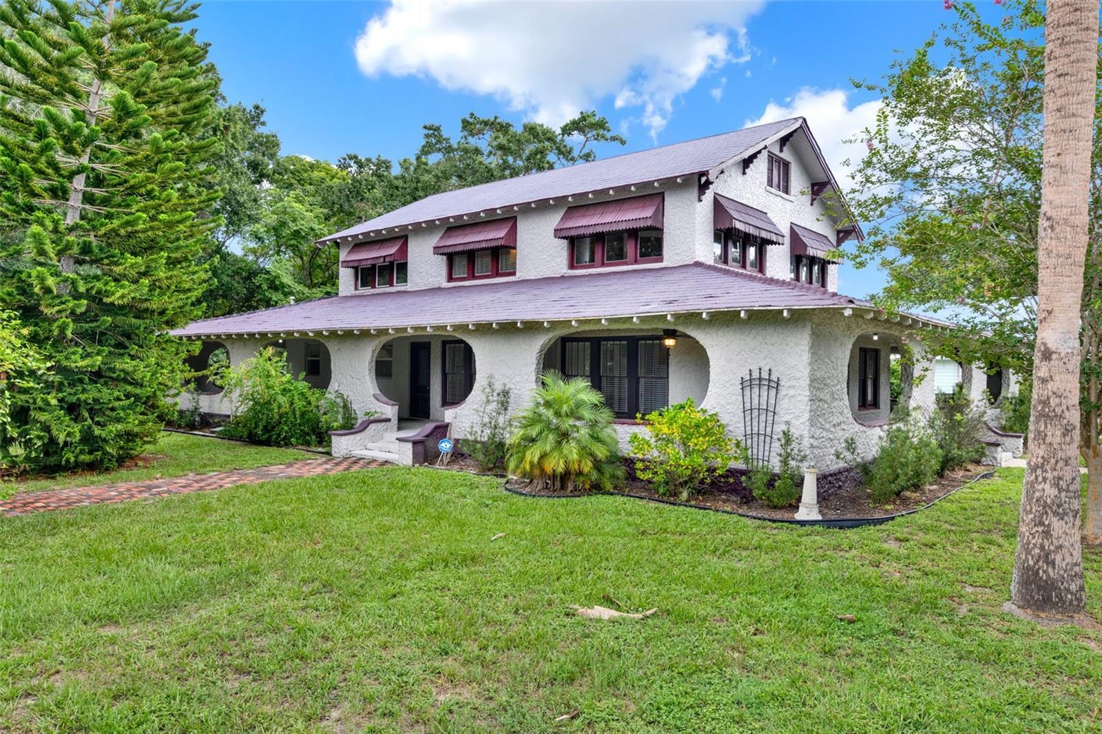 Property Photo:  211 Cassady Street  FL 32784 
