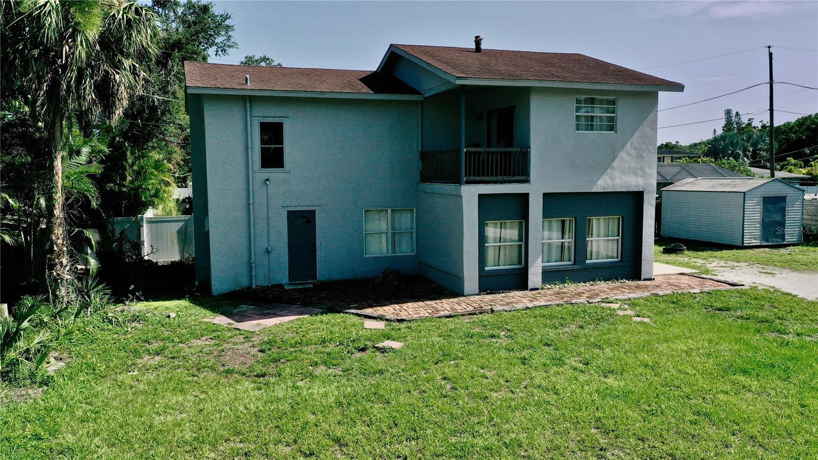 Property Photo:  3052 Alta Vista St  FL 34237 