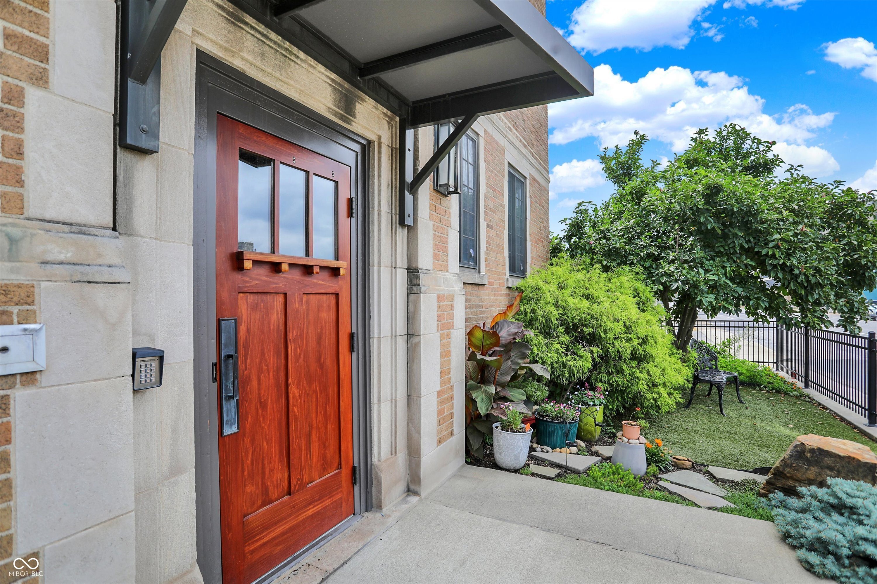 Property Photo:  825 N Delaware Street 4B  IN 46204 