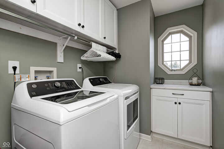 Property Photo:  1132 Veranda Court  IN 46143 