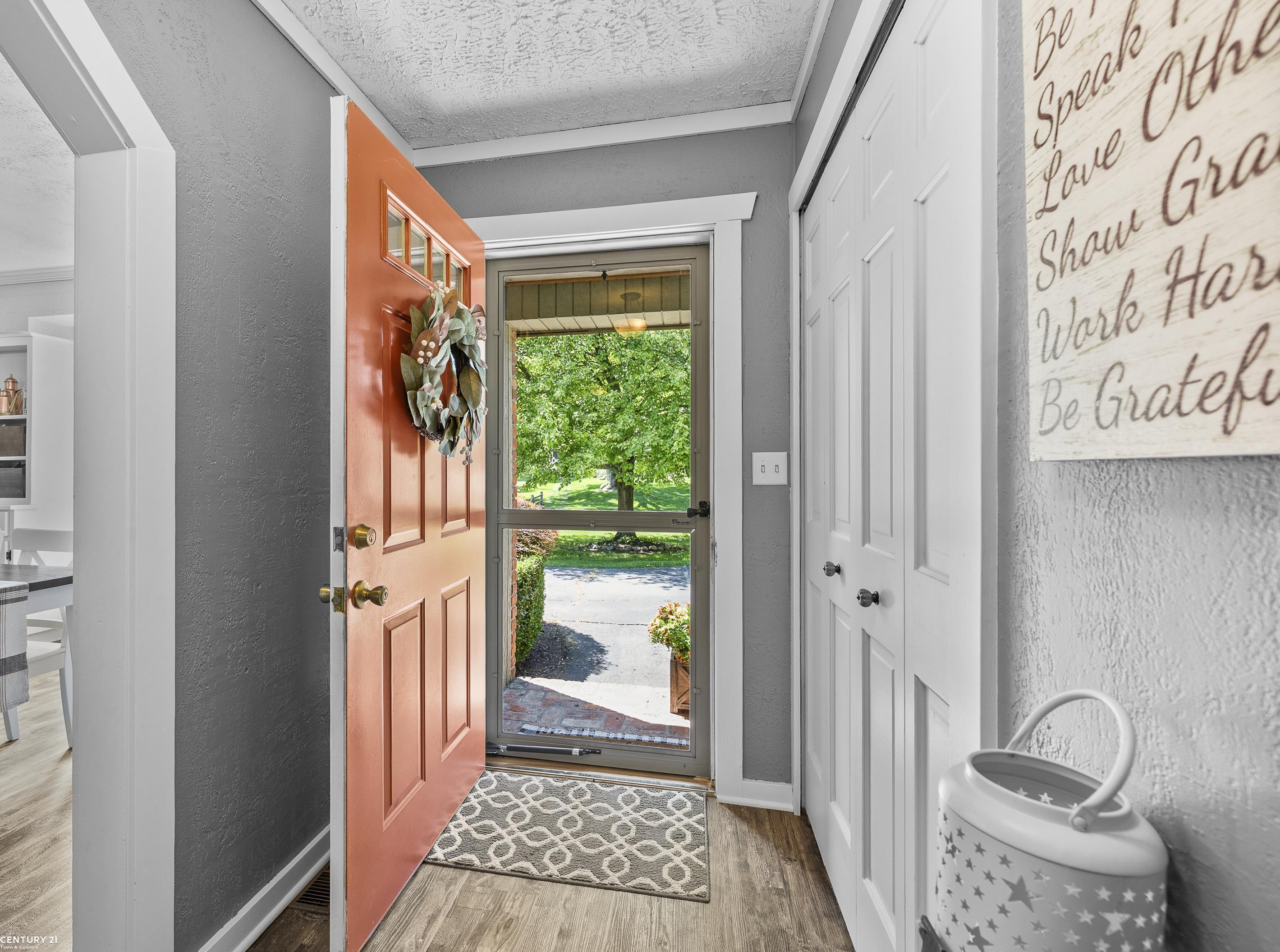 Property Photo: 6004 Hickory Lane MI 48094