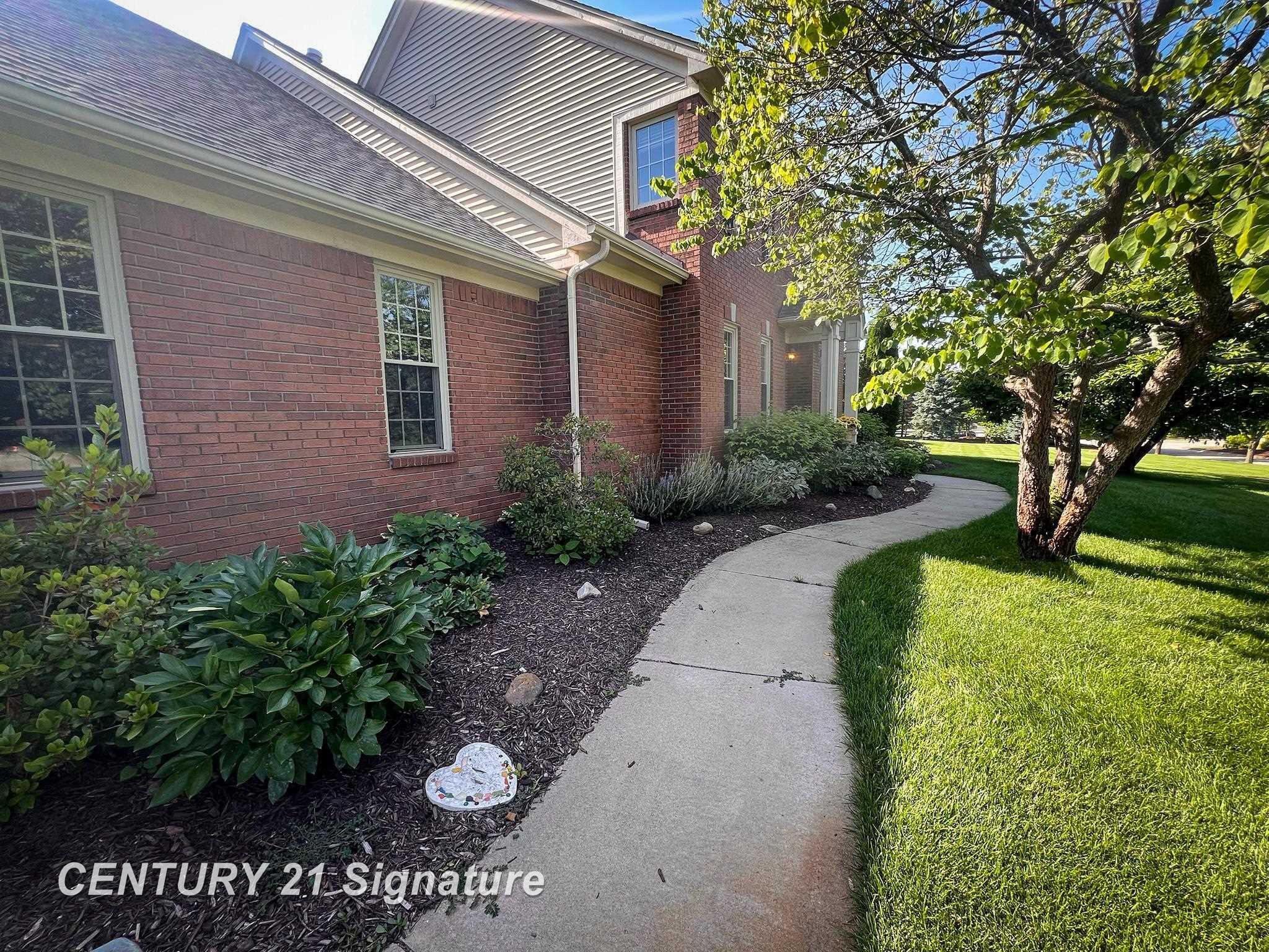 Property Photo: 10076 Majestic Boulevard MI 48438
