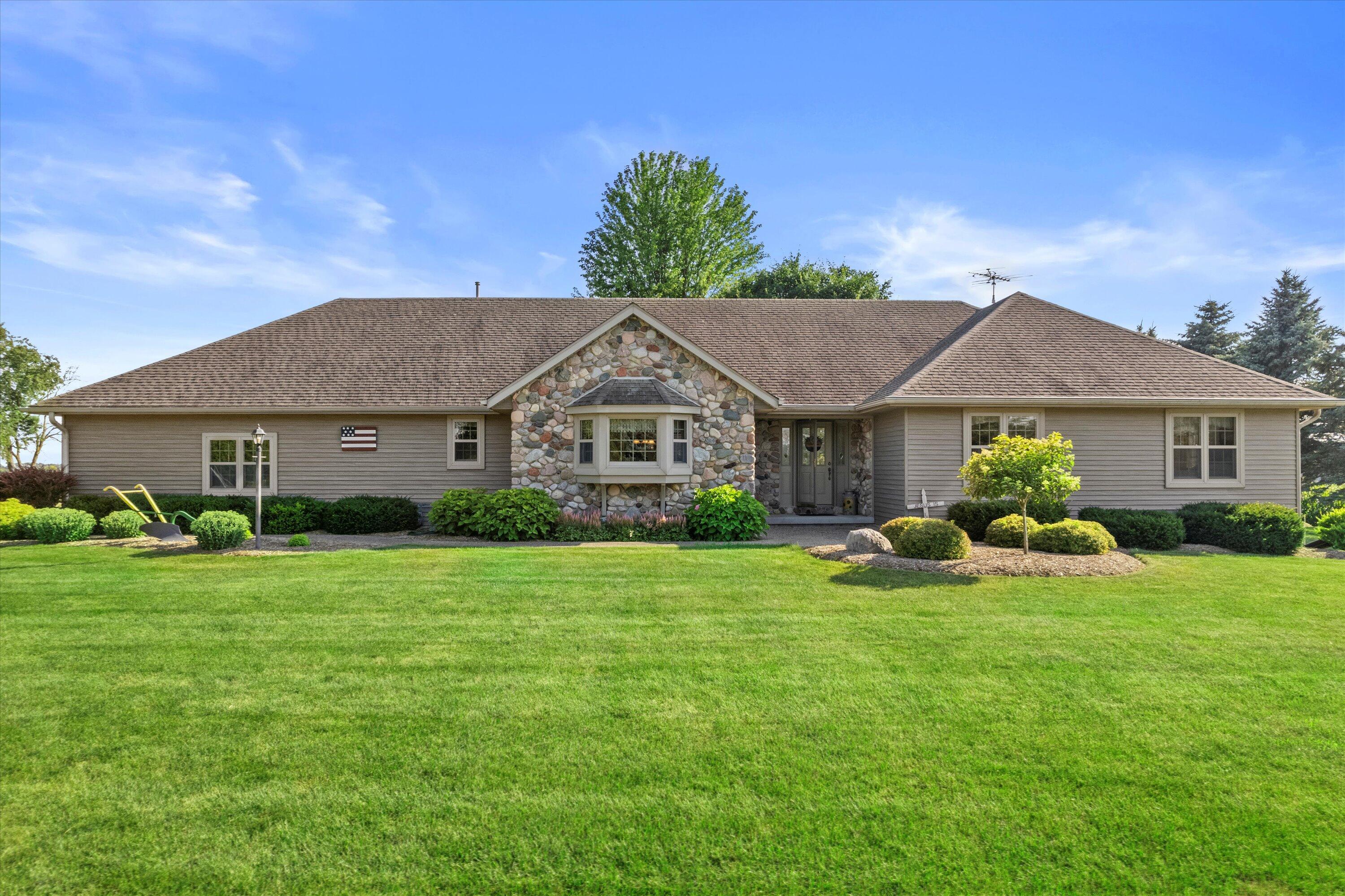 Property Photo: N8271 County Road E - WI 53094