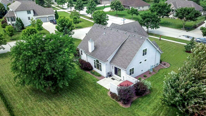 Property Photo: 9729 W Prairie Grass Way WI 53132