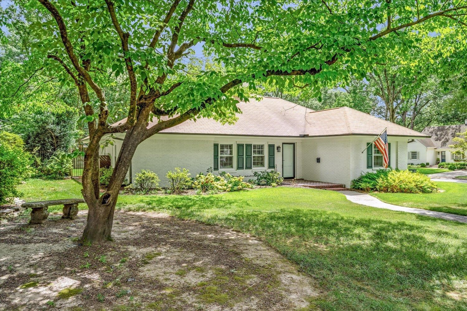 Property Photo: 3725 N Woodland Dr TN 38111