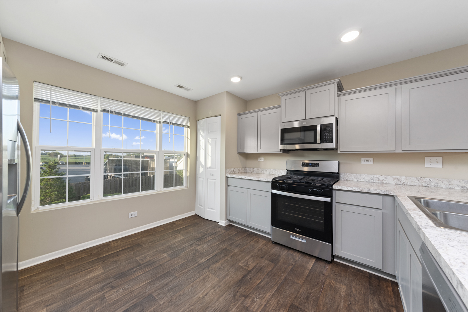 Property Photo: 2303 Upland Road IL 60140