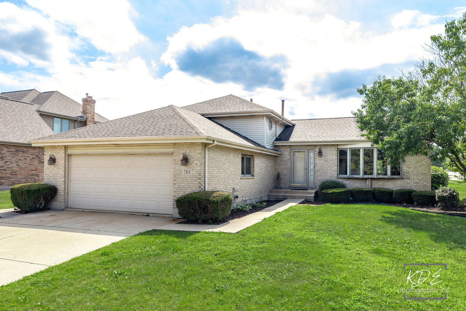 Property Photo: 701 Bishops Gate Drive IL 60451