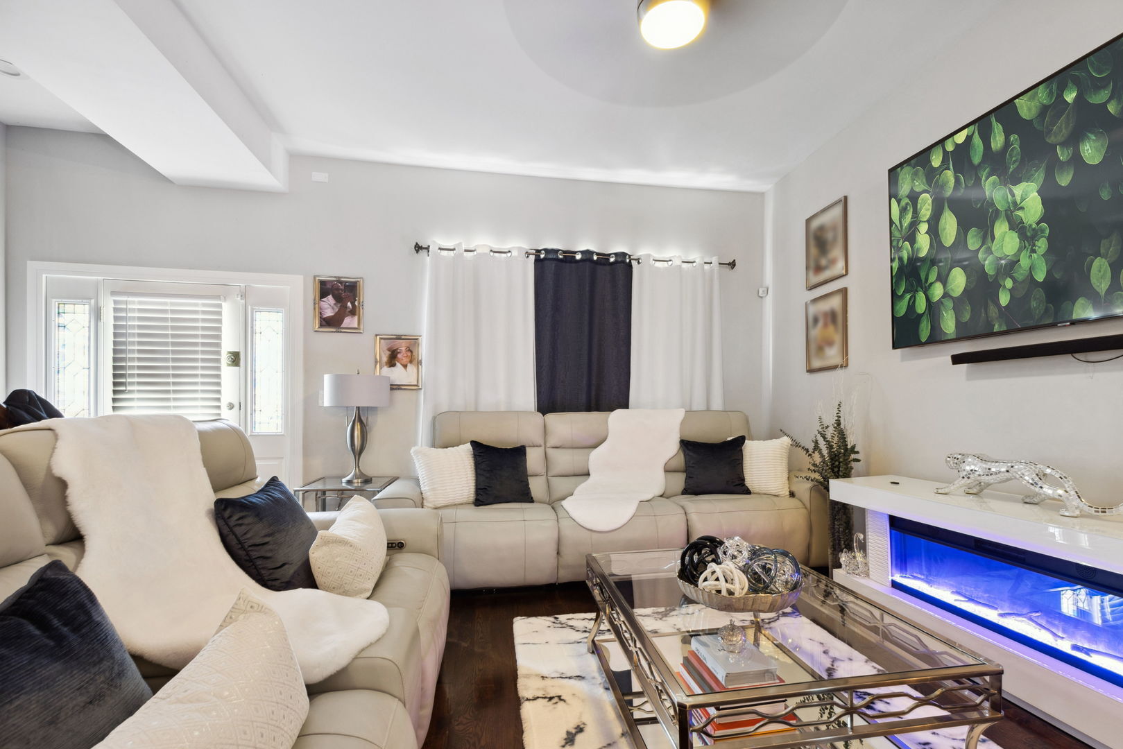 Property Photo:  4331 S Evans Avenue  IL 60653 