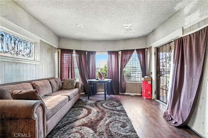 Property Photo: 1459 E 43rd Street CA 90011