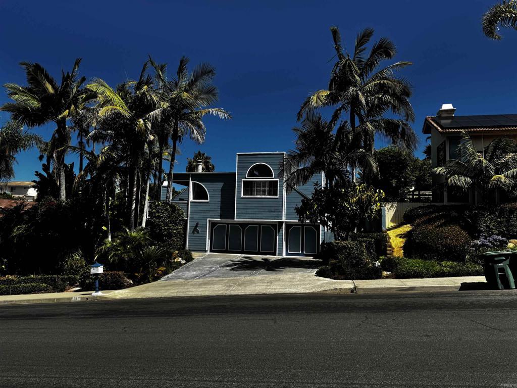 Property Photo:  2618 Unicornio Street  CA 92009 