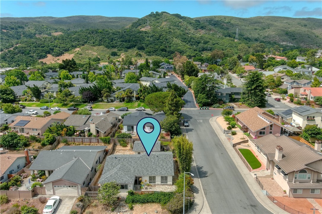 Property Photo: 1097 San Adriano CA 93405