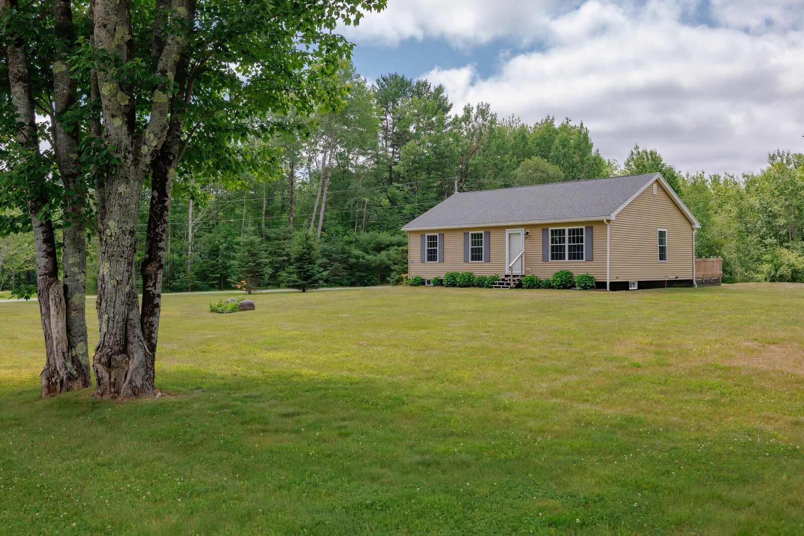 Property Photo:  7 Riley'S Way  ME 04605 