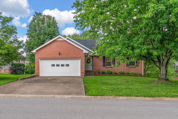 Property Photo:  3430 Poplar Hl  TN 37043 