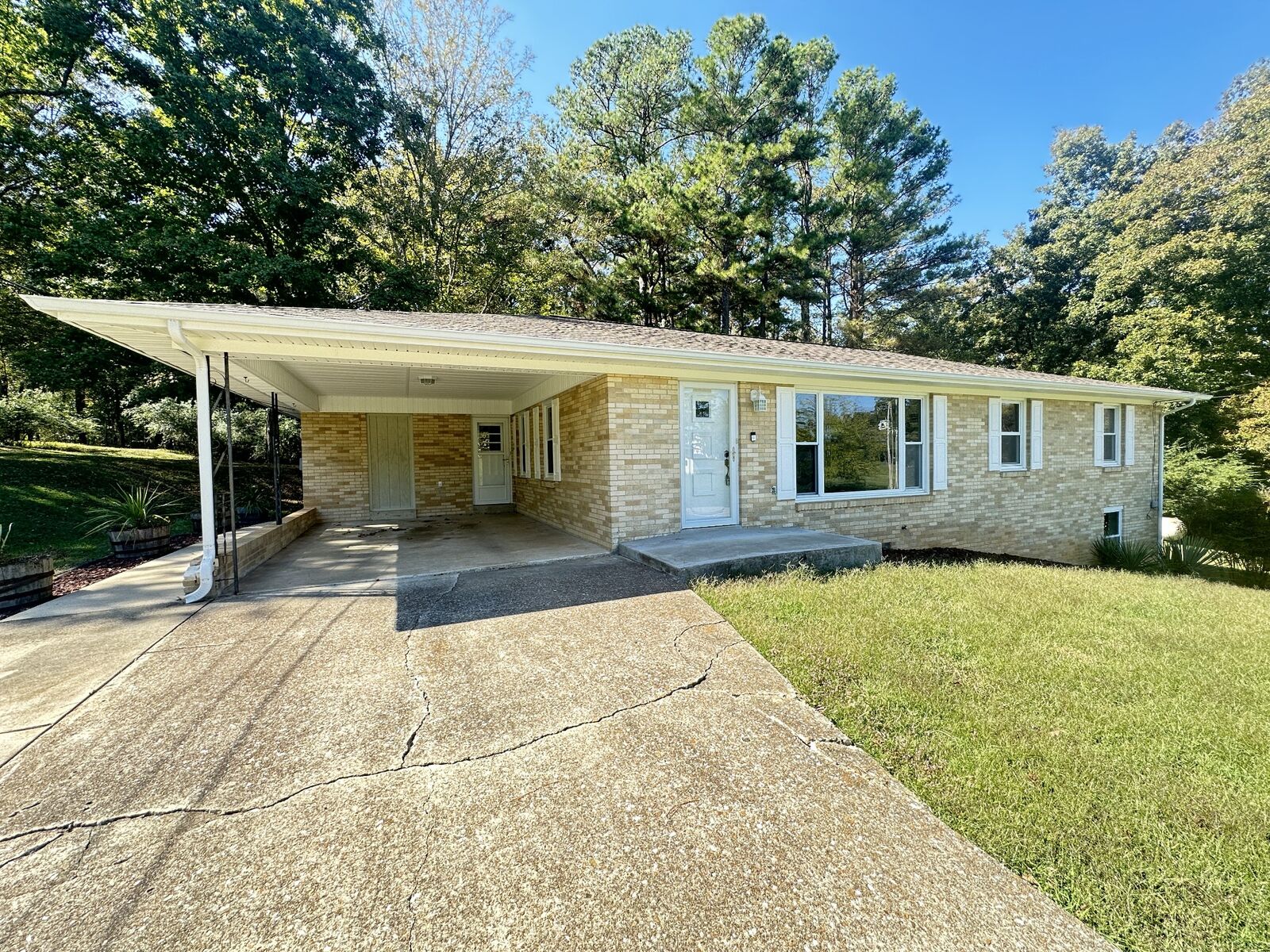 Property Photo:  544 E Church St  TN 37058