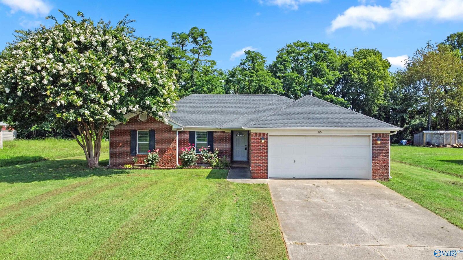 Property Photo:  129 Poplar Green Lane  AL 35749 