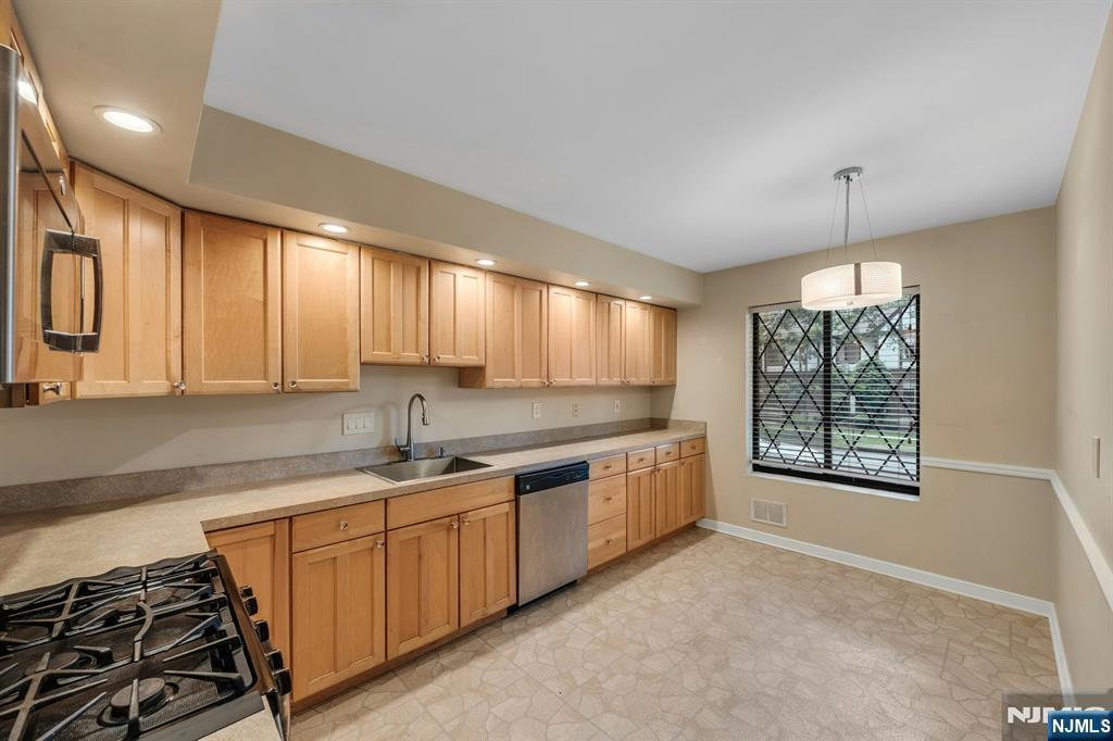 Property Photo:  507 S Piermont  NJ 07675 