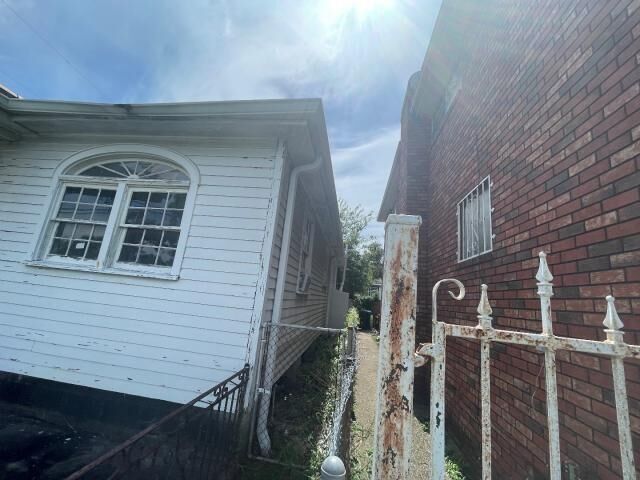 Property Photo:  3400 Mandeville Street  LA 70122 
