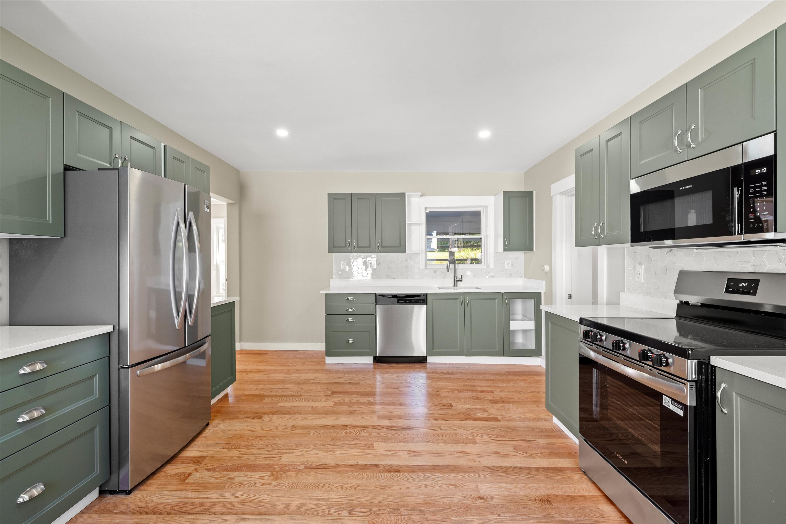Property Photo:  5 Bartlett Street  NH 03275 