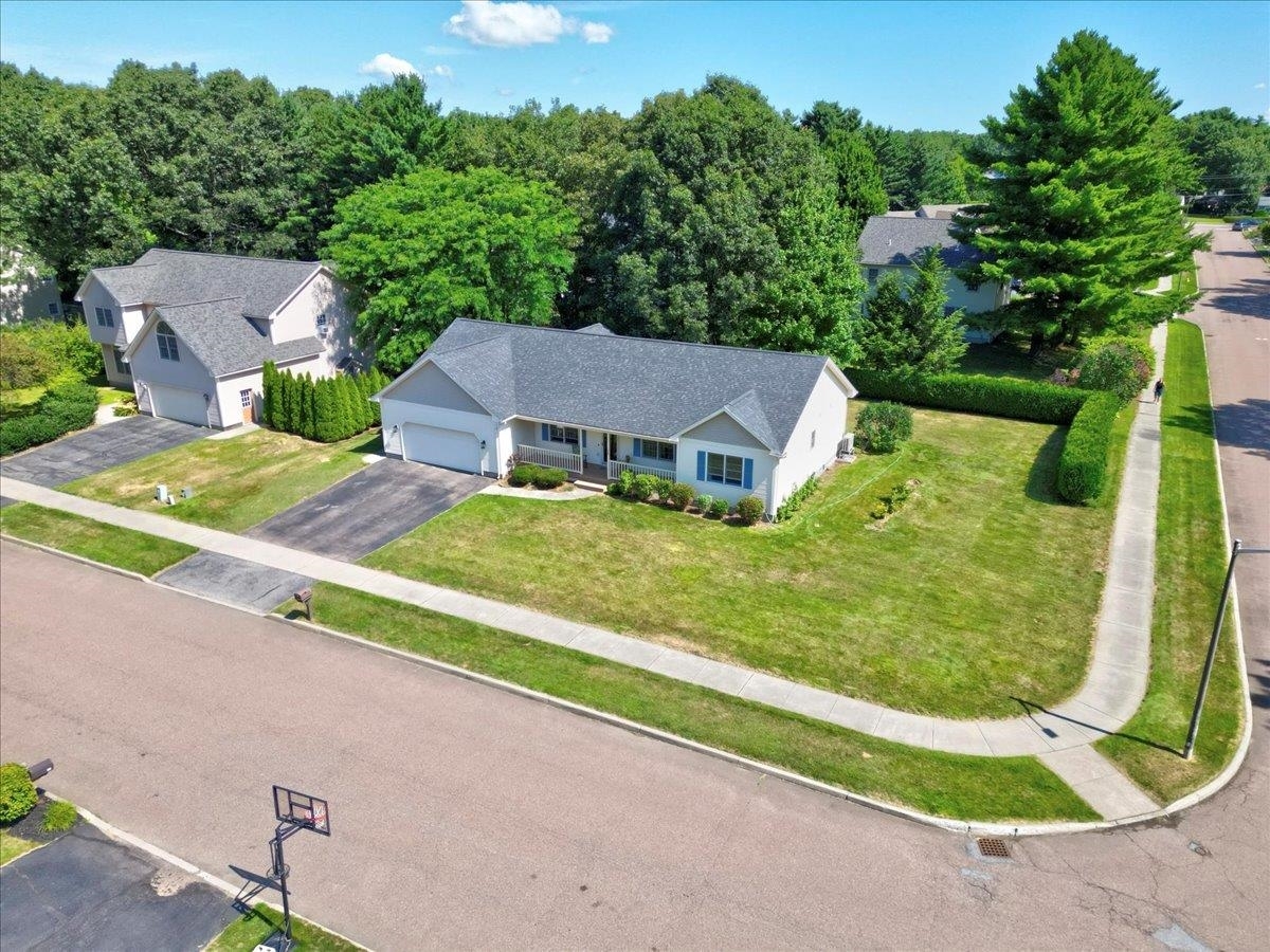 Property Photo:  150 Crossfield Drive  VT 05446 