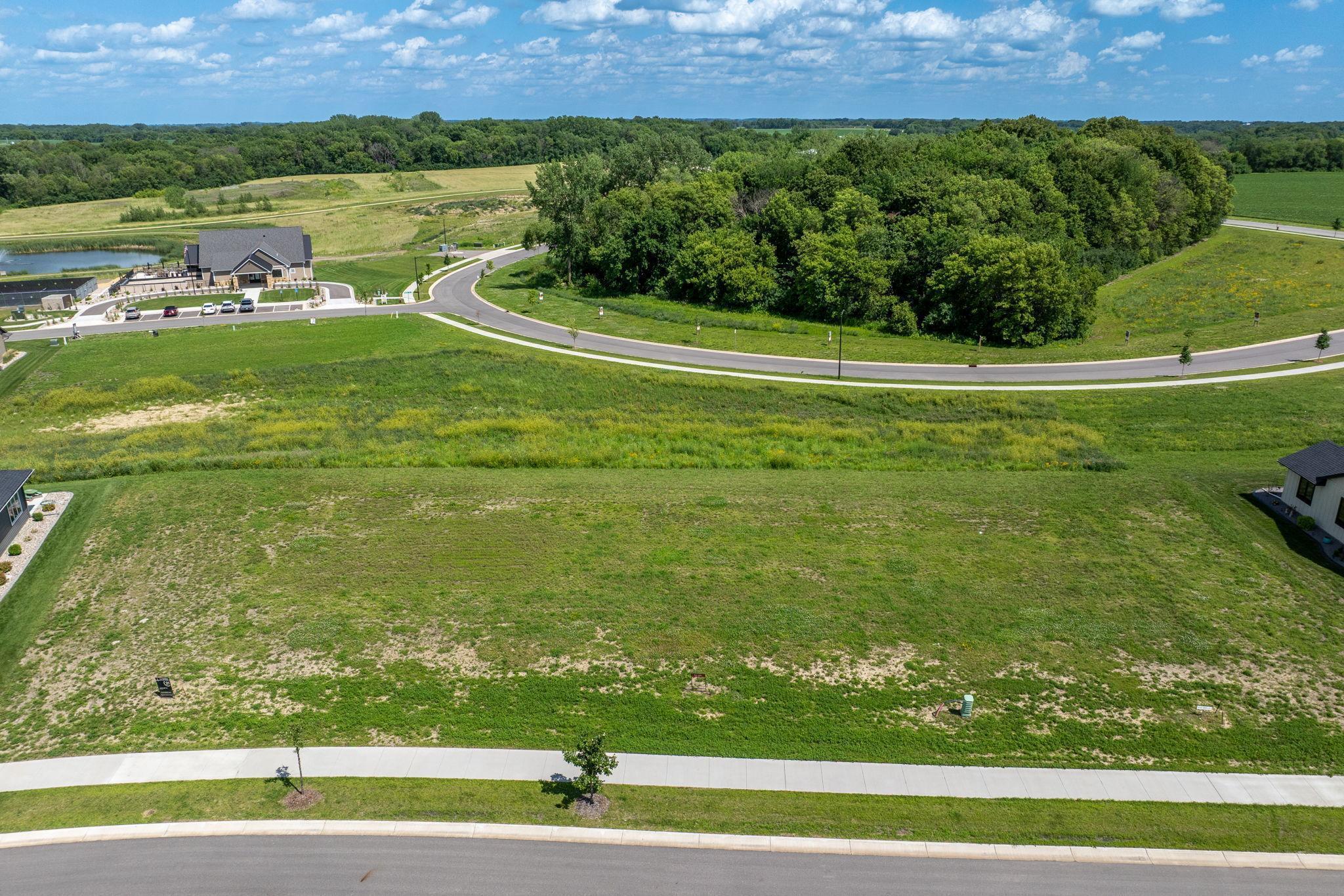 Property Photo: 1035 Saba Boulevard MN 56001