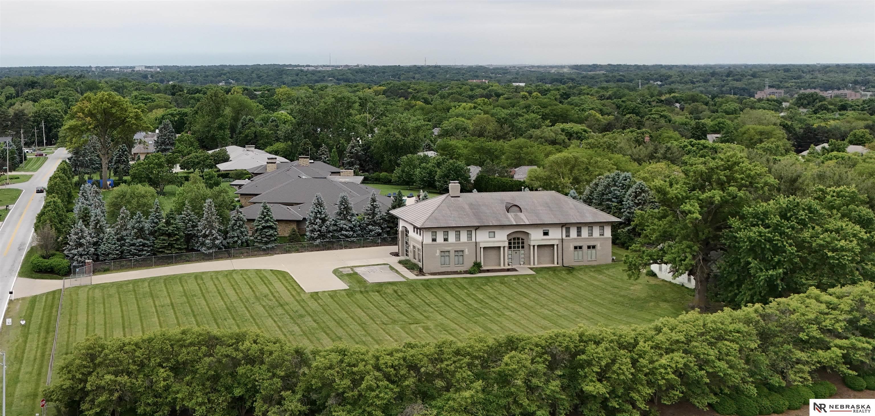 Property Photo: 412 N 96th Street NE 68114