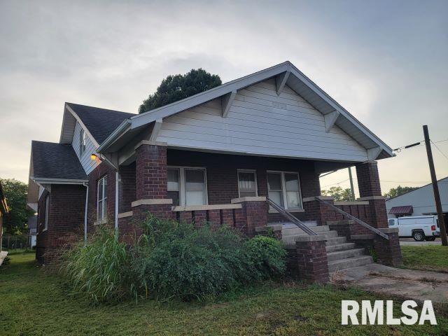 Property Photo:  101 S 6th Street  IL 62966 
