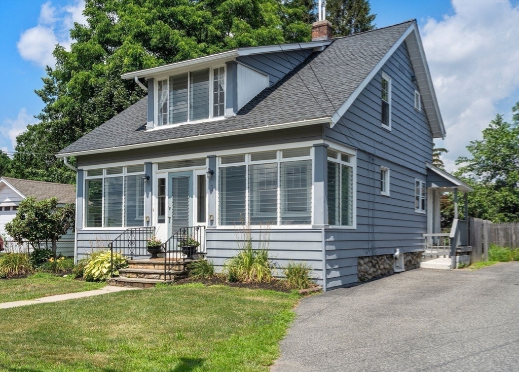 Property Photo:  1 Inwood Rd  MA 01606 