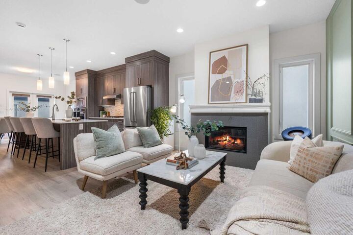 Property Photo: 308 11 Avenue NE 1 AB T2E 0Z1